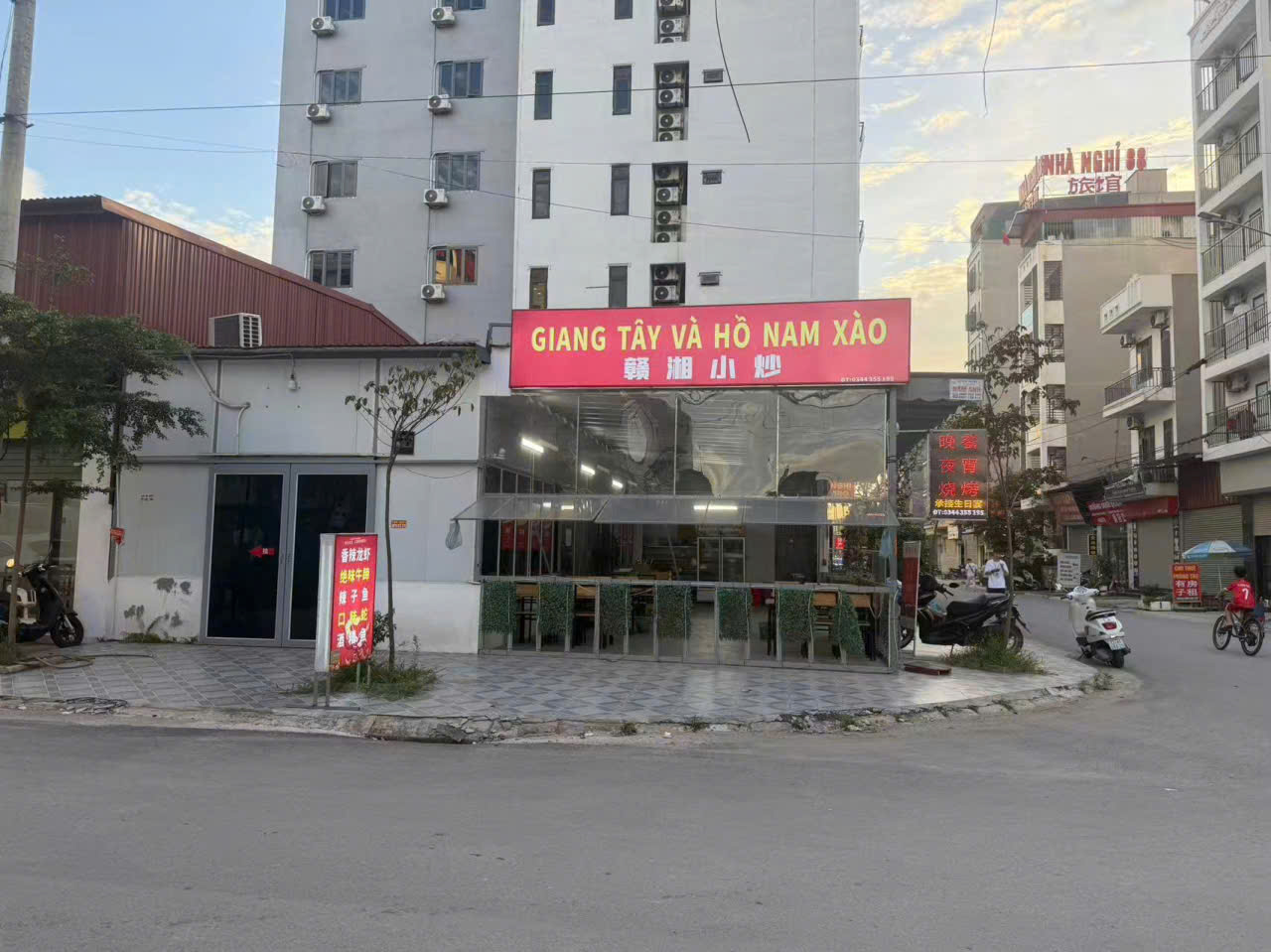 Sang nhượng lại quán ăn Trung Quốc Có diện tích 144m2 Tại Mi Điền 2 – Nếnh – Bắc Giang.