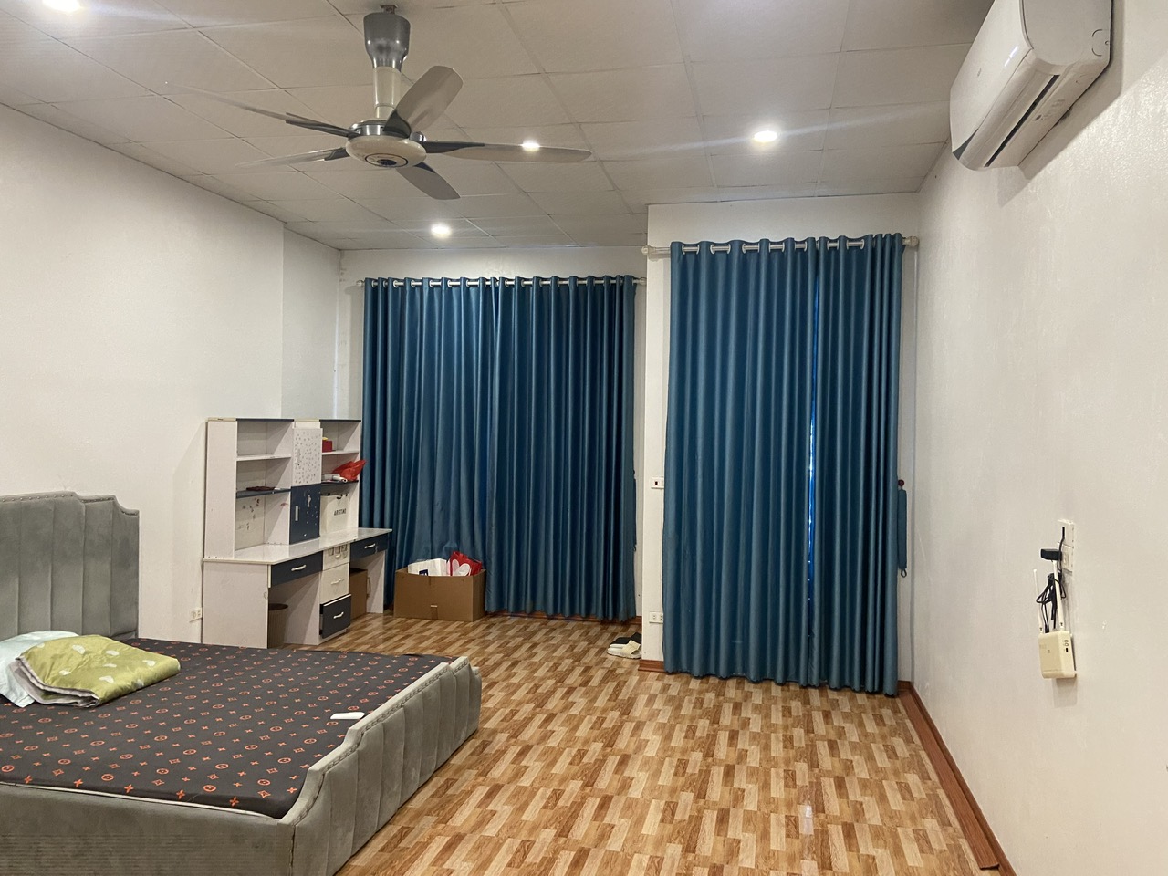Giá 15 triệu/ tháng khách hàng đã được sở hữu căn nhà  có diện tích 180m2 ( mặt tiền 5m) Tại Khu đô thị Lạc Hồng – Phố Phố Nối –  Phường Nhân Hòa – Thị xã Mỹ Hào – Hưng Yên.