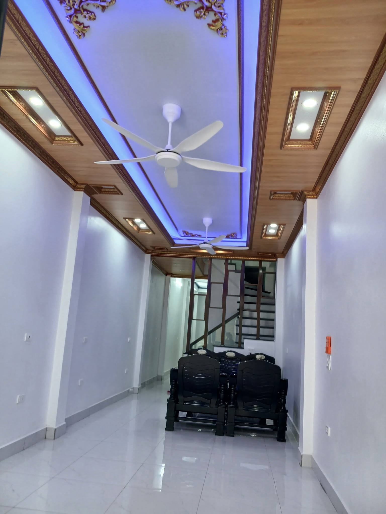 Cần cho thuê căn nhà có diện tích 74m² Tại Đường 381 Xóm Trung Hưng  – Thôn Lạc Cầu – Nguyễn Văn Linh – Hưng Yên.( Nhà Gần Đèn Xanh Đỏ Ngã Tư Cầu Lác)